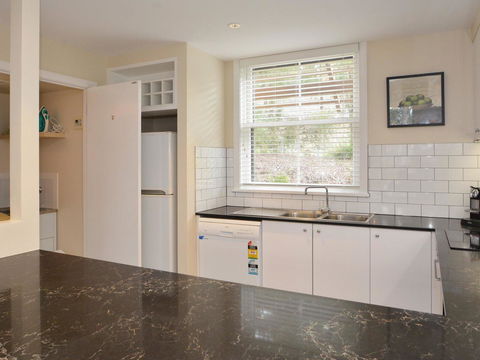Villa De Saran Located Within Cypress Lakes - Accommodation Yamba 3