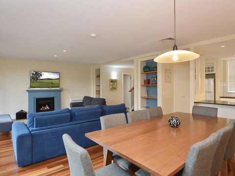Villa De Saran Located Within Cypress Lakes - Accommodation Yamba 12