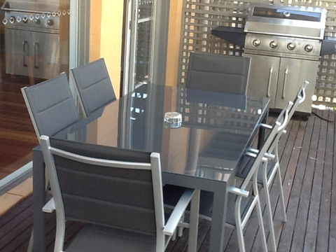 Villa De Saran Located Within Cypress Lakes - Accommodation Yamba 7