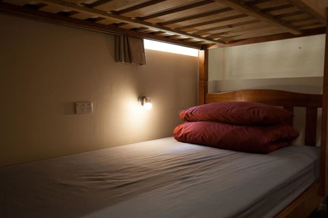 Mad Monkey Broadway - Accommodation Yamba 2
