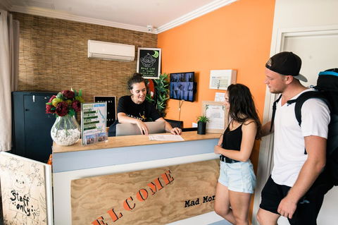 Mad Monkey Broadway - Accommodation Yamba 10