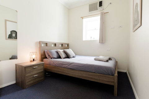 Mad Monkey Broadway - Accommodation Yamba 1