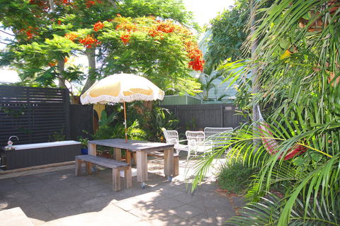 Gidget's Surf Shack - Accommodation Yamba 0