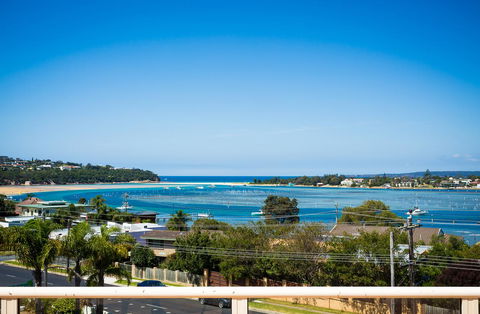 Baywatch Apartments Merimbula - Accommodation Yamba 7