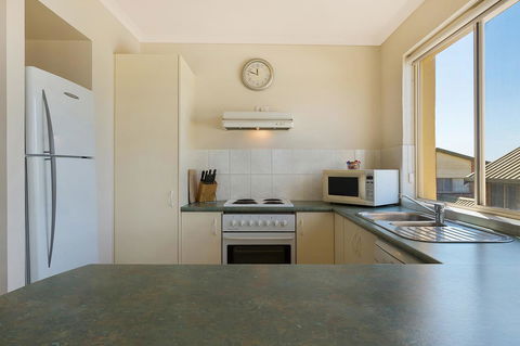 Baywatch Apartments Merimbula - Accommodation Yamba 18
