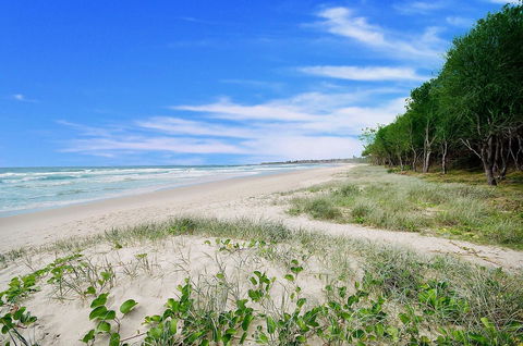 Casuarina Beachfront House - Hostie Properties - Accommodation Yamba 2