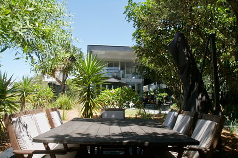Casuarina Beachfront House - Hostie Properties - Accommodation Yamba 14