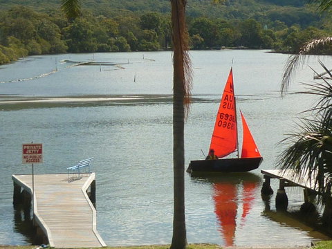Pelican H2O One & Two Bedroom Apartments - Accommodation Yamba 4