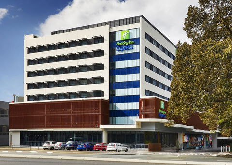Holiday Inn Express Newcastle, An IHG Hotel - Accommodation Yamba 1