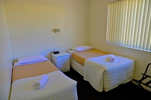 Beach House Holiday Apartments - Accommodation Yamba 9