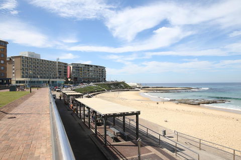 Arena Luxury Beachfront Apartment - Accommodation Yamba 32