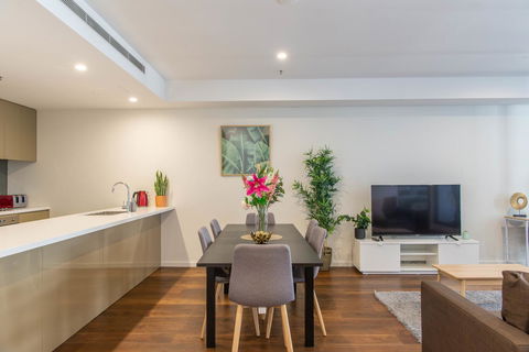 Sydney CBD Brand New Apartments With Hyde Park View - Accommodation Yamba 0