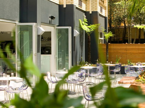 Hotel Urban St Leonards - Accommodation Yamba 2