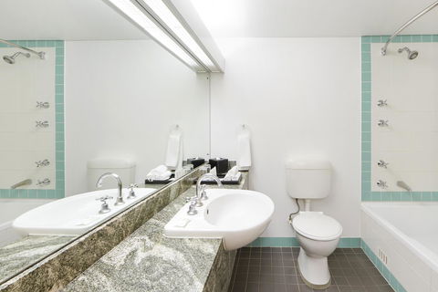 Holiday Inn Parramatta, An IHG Hotel - Accommodation Yamba 7