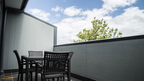 Crown On Darby Newcastle - Accommodation Yamba 1