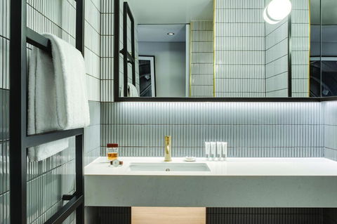 Vibe Hotel Sydney Darling Harbour - Accommodation Yamba 3
