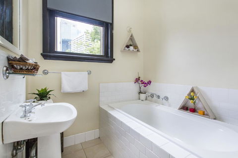 Sydney Harbour Bed And Breakfast - Accommodation Yamba 24