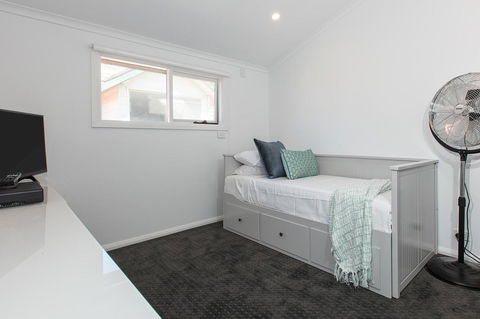 Elegant Family Home Close To Harbour And Views - Accommodation Yamba 8