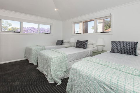 Elegant Family Home Close To Harbour And Views - Accommodation Yamba 9