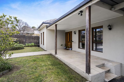 The Spa Cottage With HotTub, Netflix & Stan - Accommodation Yamba 17