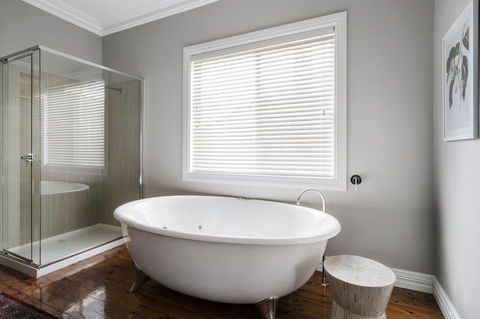 The Spa Cottage With HotTub, Netflix & Stan - Accommodation Yamba 19