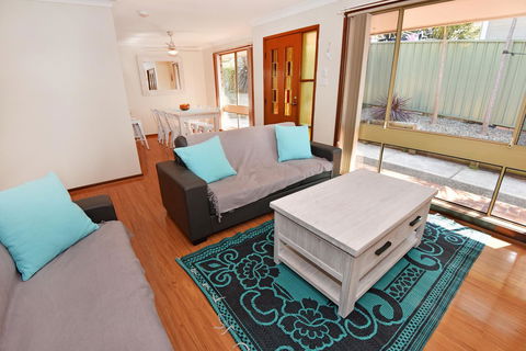 Hopetoun Villa - Accommodation Yamba 0