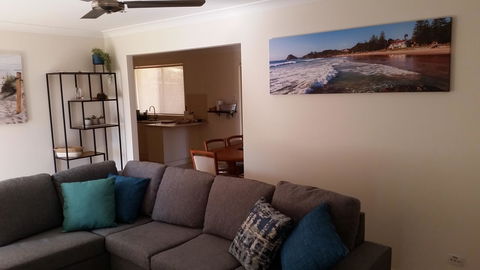 Twin Palms Holiday House At Lighthouse - Accommodation Yamba 9