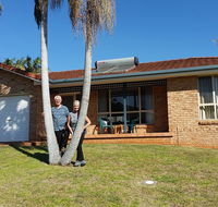 Twin Palms Holiday House at Lighthouse - Accommodation Yamba