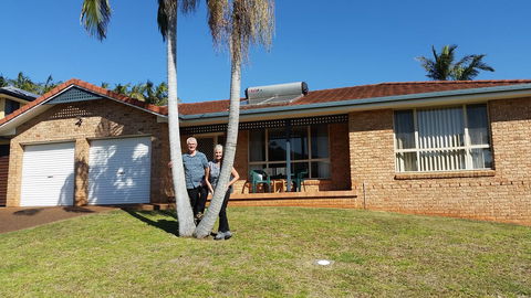 Twin Palms Holiday House At Lighthouse - Accommodation Yamba 0
