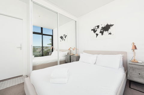 Newtown's Best Designer Apartment - Accommodation Yamba 9
