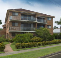 9 Braemar- skip hop and jump from everything - Accommodation Yamba