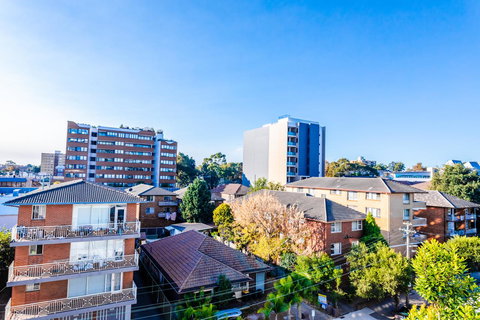 Near Train Station, New 2 BR Apt/free Parking - Accommodation Yamba 39