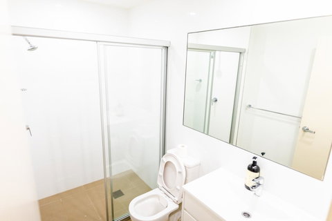 Near Train Station, New 2 BR Apt/free Parking - Accommodation Yamba 29