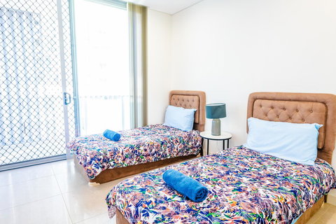 Near Train Station, New 2 BR Apt/free Parking - Accommodation Yamba 28