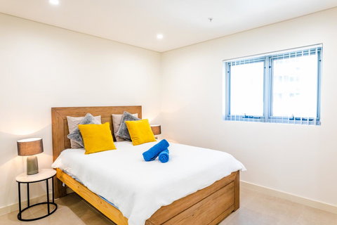 Near Train Station, New 2 BR Apt/free Parking - Accommodation Yamba 24