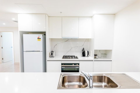 Near Train Station, New 2 BR Apt/free Parking - Accommodation Yamba 14