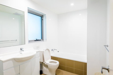 Near Train Station, New 2 BR Apt/free Parking - Accommodation Yamba 31