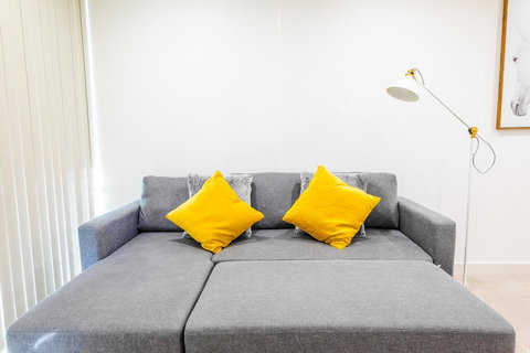 Near Train Station, New 2 BR Apt/free Parking - Accommodation Yamba 18