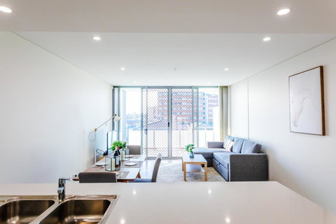 Near Train Station, New 2 BR Apt/free Parking - Accommodation Yamba 0