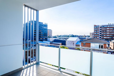 Near Train Station, New 2 BR Apt/free Parking - Accommodation Yamba 36