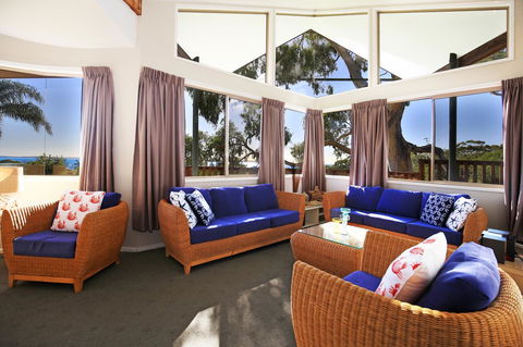 Seaglass - Stunning Views Of Jervis Bay - Accommodation Yamba 3