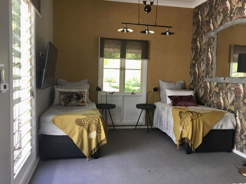 Chanticleer Gardens Barn Cottage With A Pool - Accommodation Yamba 14