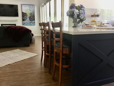 Chanticleer Gardens Barn Cottage With A Pool - Accommodation Yamba 8