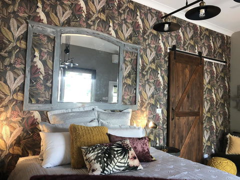 Chanticleer Gardens Barn Cottage With A Pool - Accommodation Yamba 20