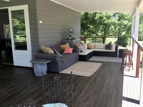 Chanticleer Gardens Barn Cottage With A Pool - Accommodation Yamba 1