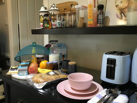 Chanticleer Gardens Barn Cottage With A Pool - Accommodation Yamba 38