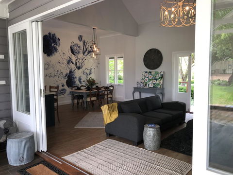 Chanticleer Gardens Barn Cottage With A Pool - Accommodation Yamba 28