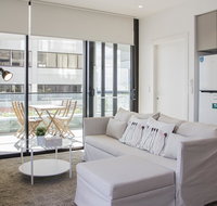 Cozy apartment with harbour bridge view in Bondi - Accommodation Yamba