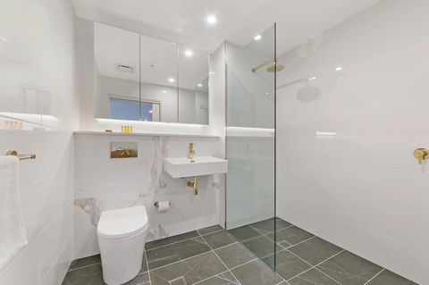 Stylish And Neat Two Bed Apartment In Wentworth Point - Accommodation Yamba 9
