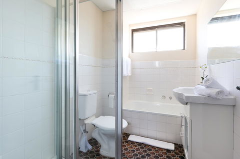 Stay In The Heart Of Randwick With Style - Accommodation Yamba 4